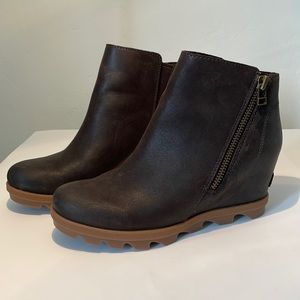 Sorel Joan of Arctic II Boots size 8